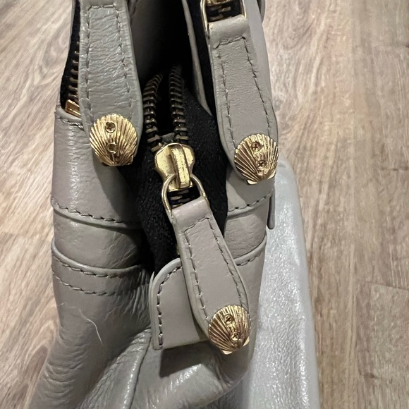 Modalu mauve grey leather Pippa Shoulder Bag - Picture 2 of 13